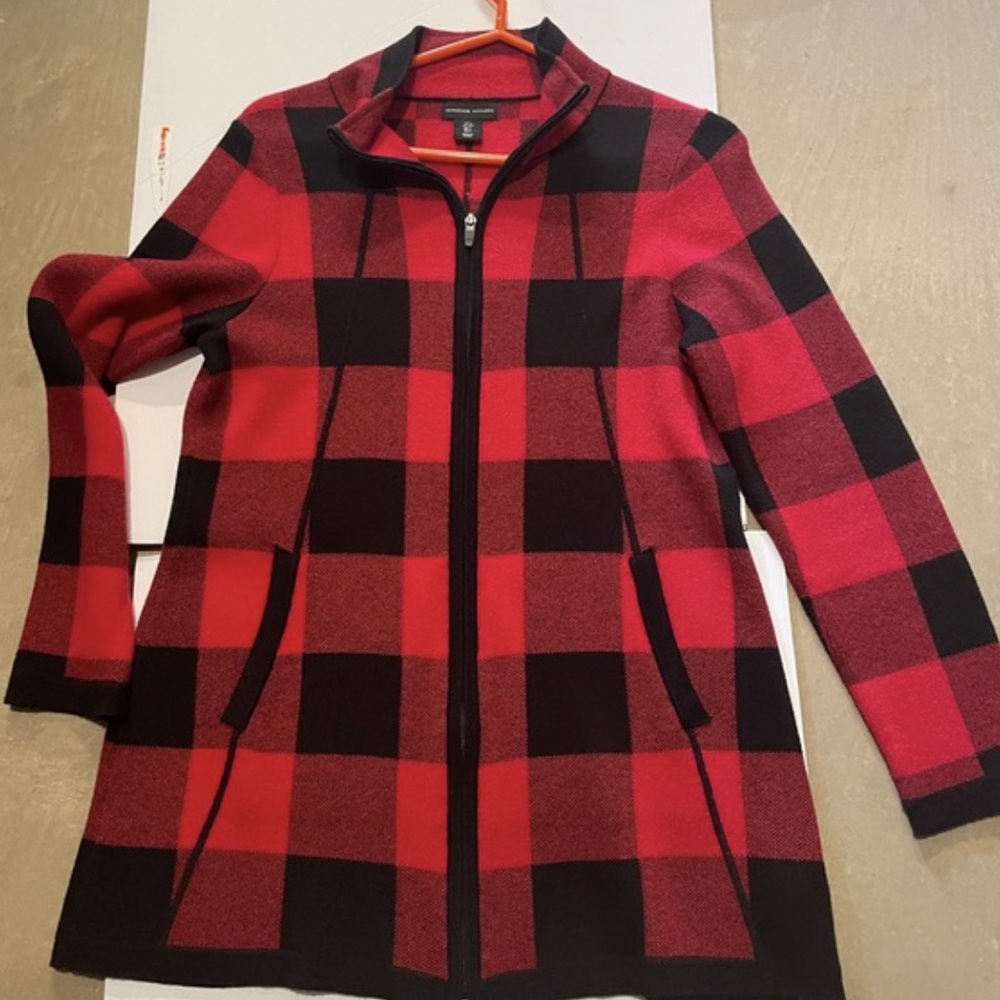 Women’s Red & Black Buffalo Plaid Zip-Front Jacket